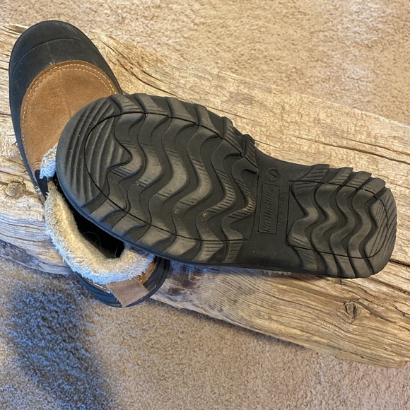 Women’s Insulated Boots - Picture 3 of 7